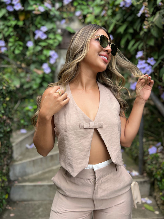 Top Emili Nude