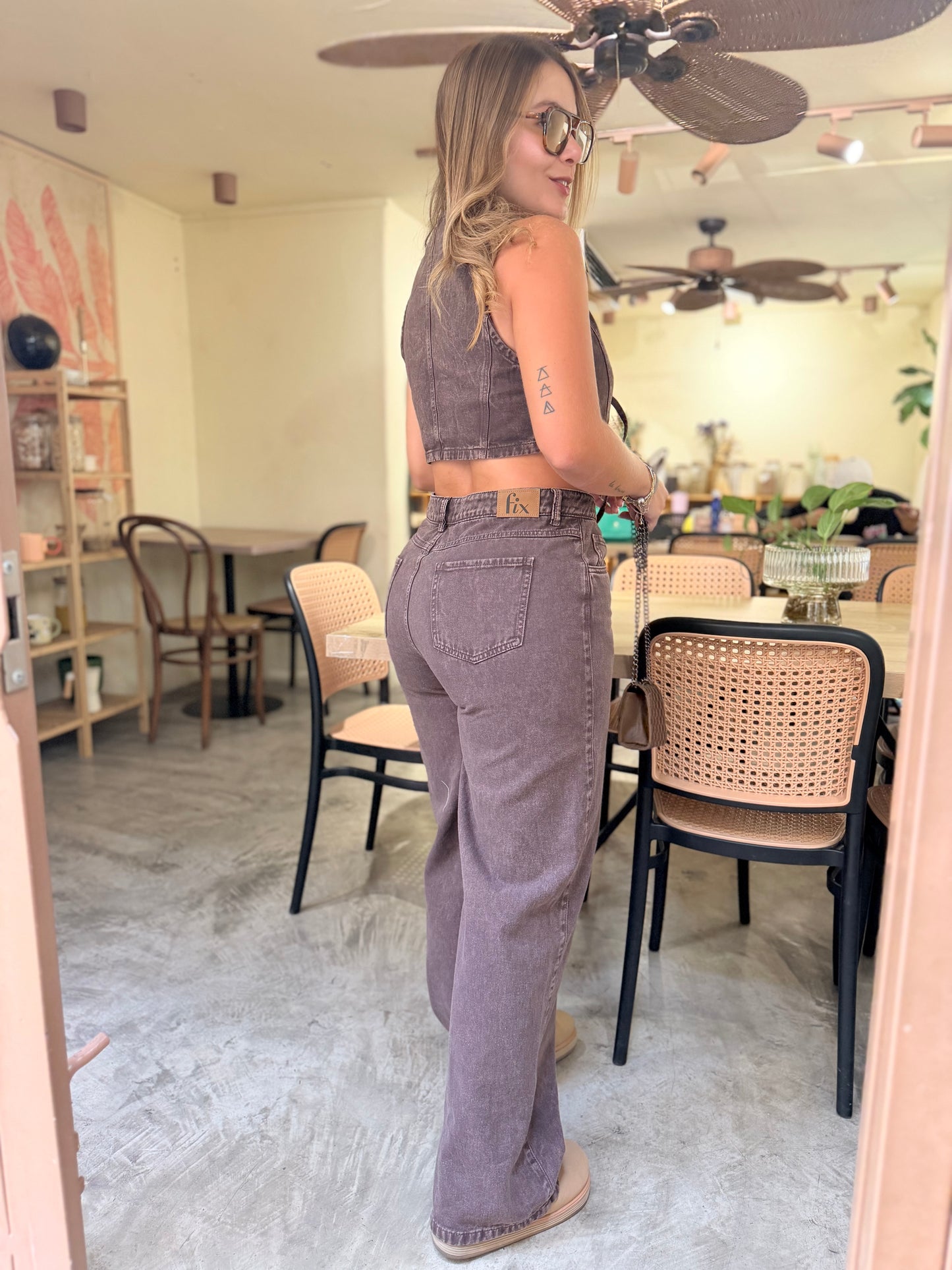 Top Melvi Denim Cafe
