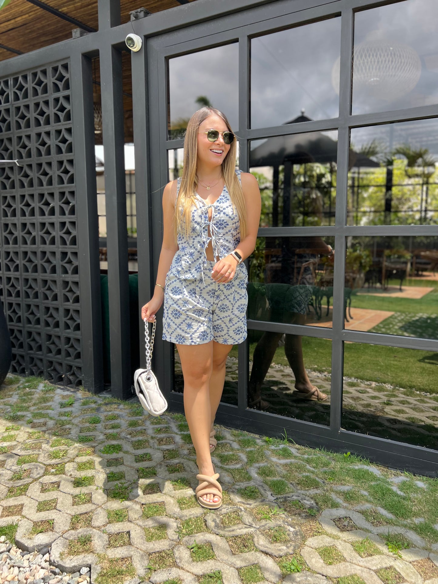 Short Lima Bordado Azul