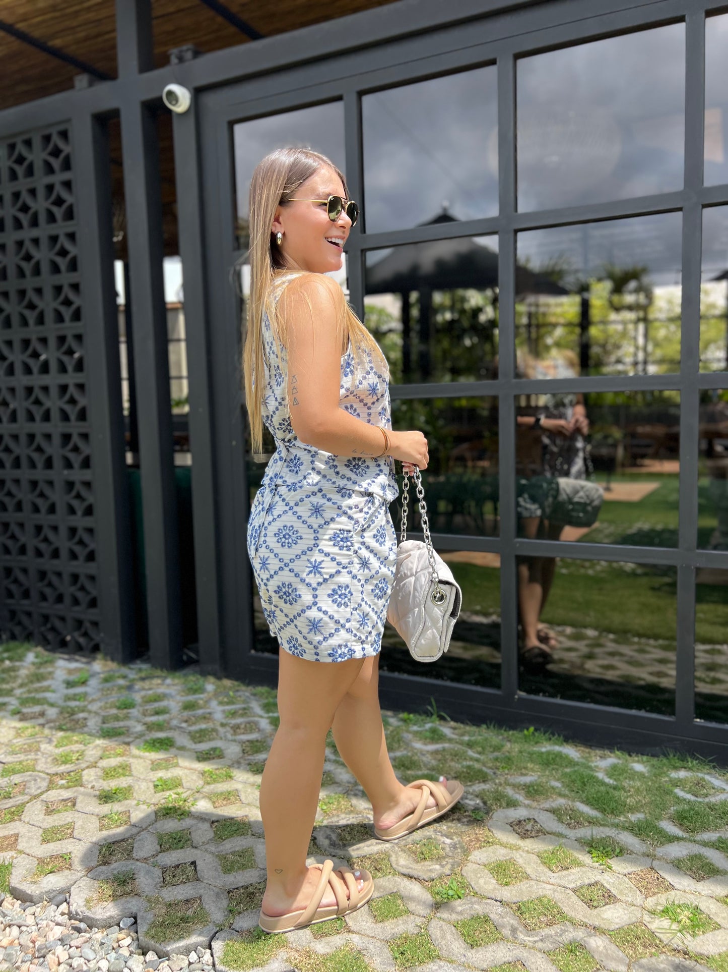 Short Lima Bordado Azul