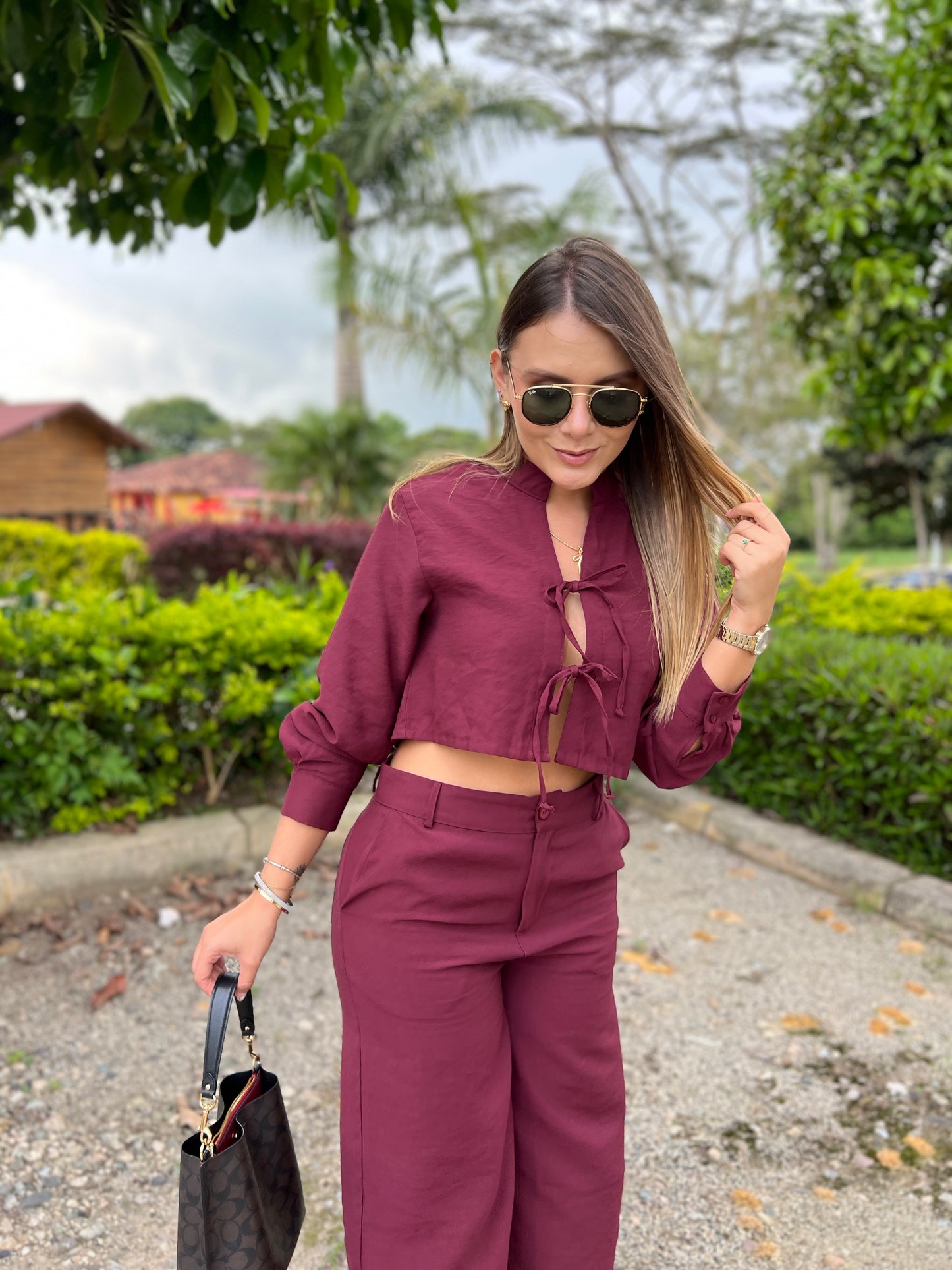 Blusa Amahia Vinotinto